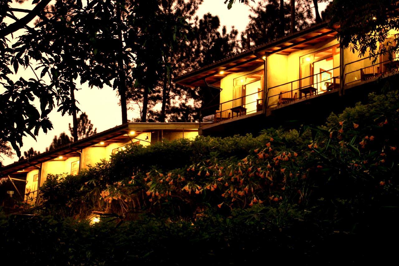 Rowinrich Cottages Ella Extérieur photo